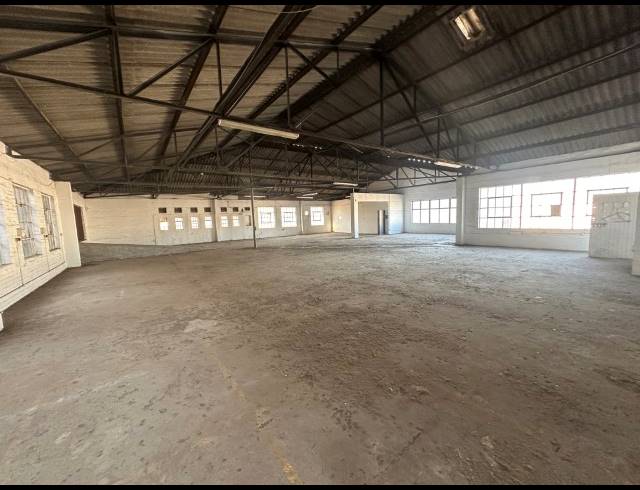 2,468M² WAREHOUSE TO LET IN PAARDEN EILAND